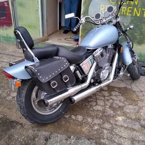 Meet your Posher, Robert